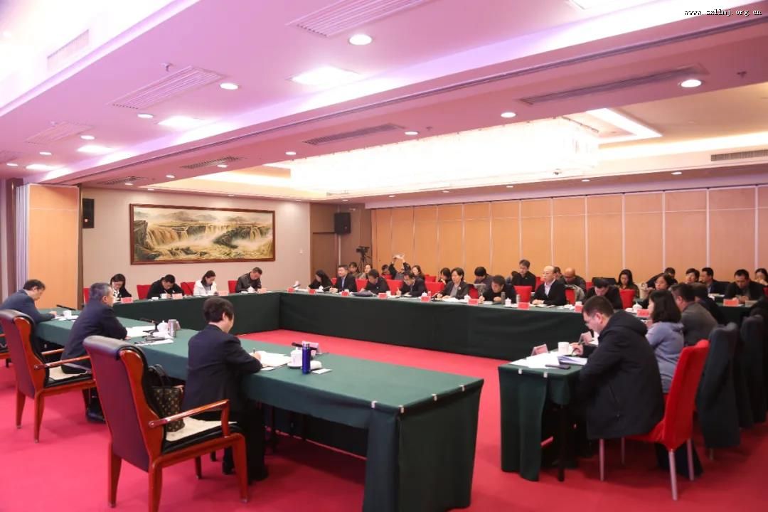 卫小春来民进中央基层联系点吕梁市委会开展调研