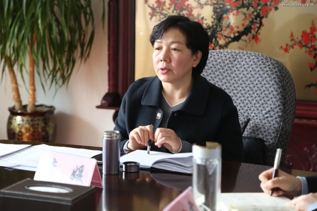 民进吕梁市委会传达学习市“两会”精神