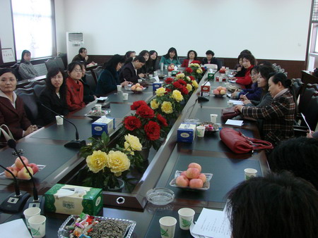 民进吕梁市委召开三八妇女节座谈会 民进吕梁市委召开三八妇女节座谈会