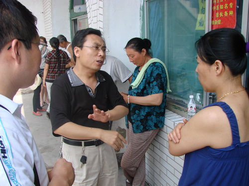 民进吕梁市委组织会员到柳林县薛村义诊 民进吕梁市委组织会员到柳林县薛村义诊